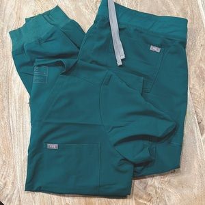 Extra large women figs scrub set